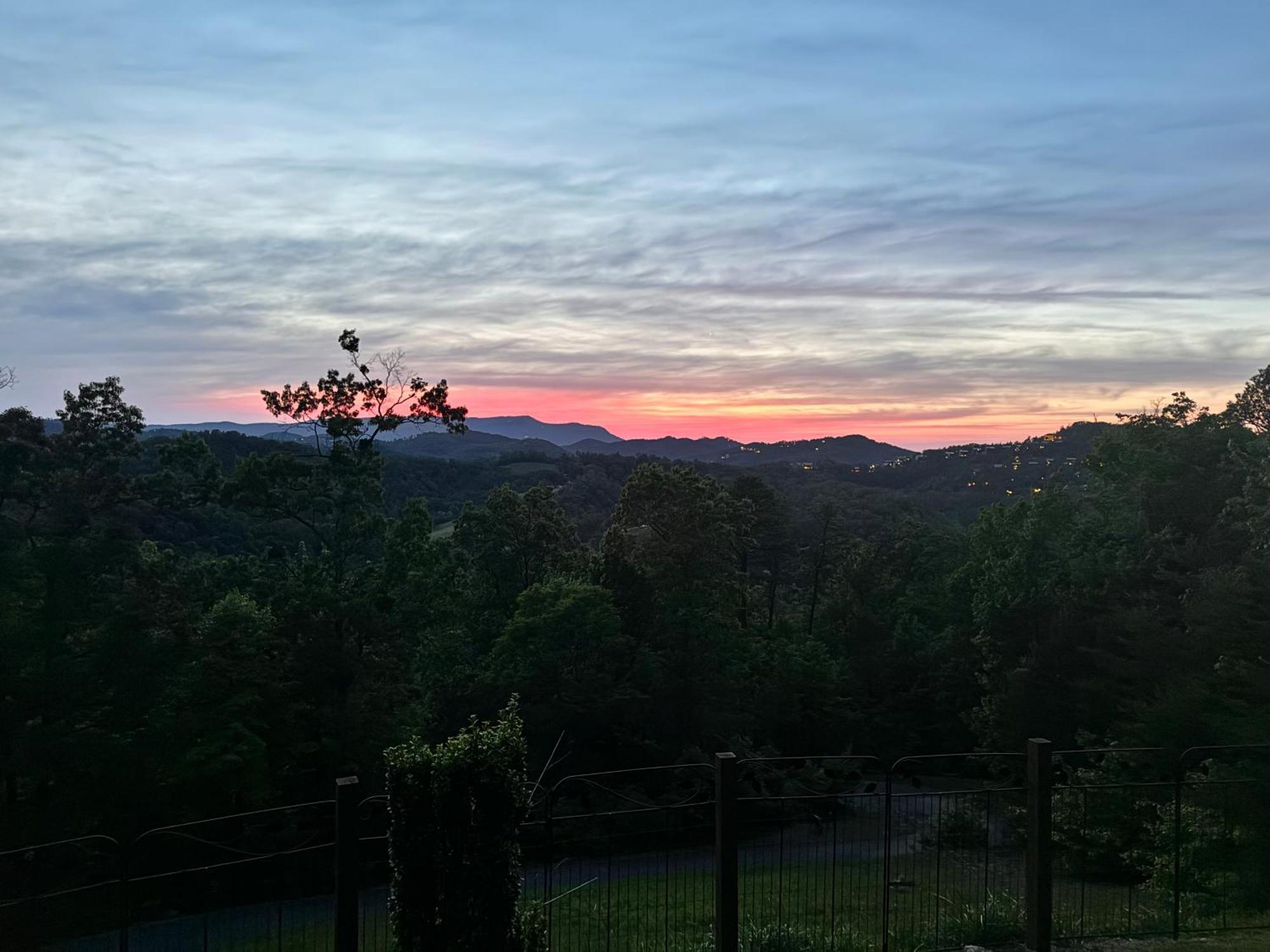 Smoky Best - Glowing Twilight Pigeon Forge Dış mekan fotoğraf
